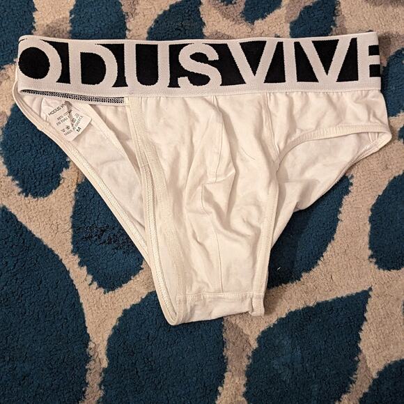 Modus Vivendi Twin Brief, Medium - Picture 6 of 13